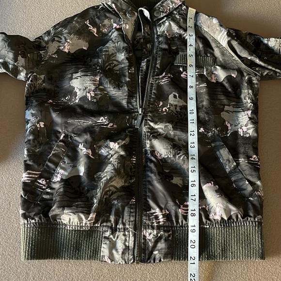 MEMBERS ONLY Satin Camo Pink & Army Green Bomber Jacket- - Picture 5 of 10